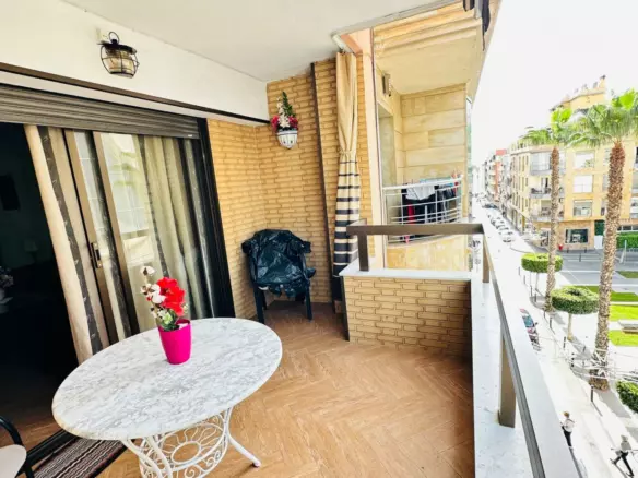 3-bedroom Apartment In Torrevieja, Spain (145 M²)