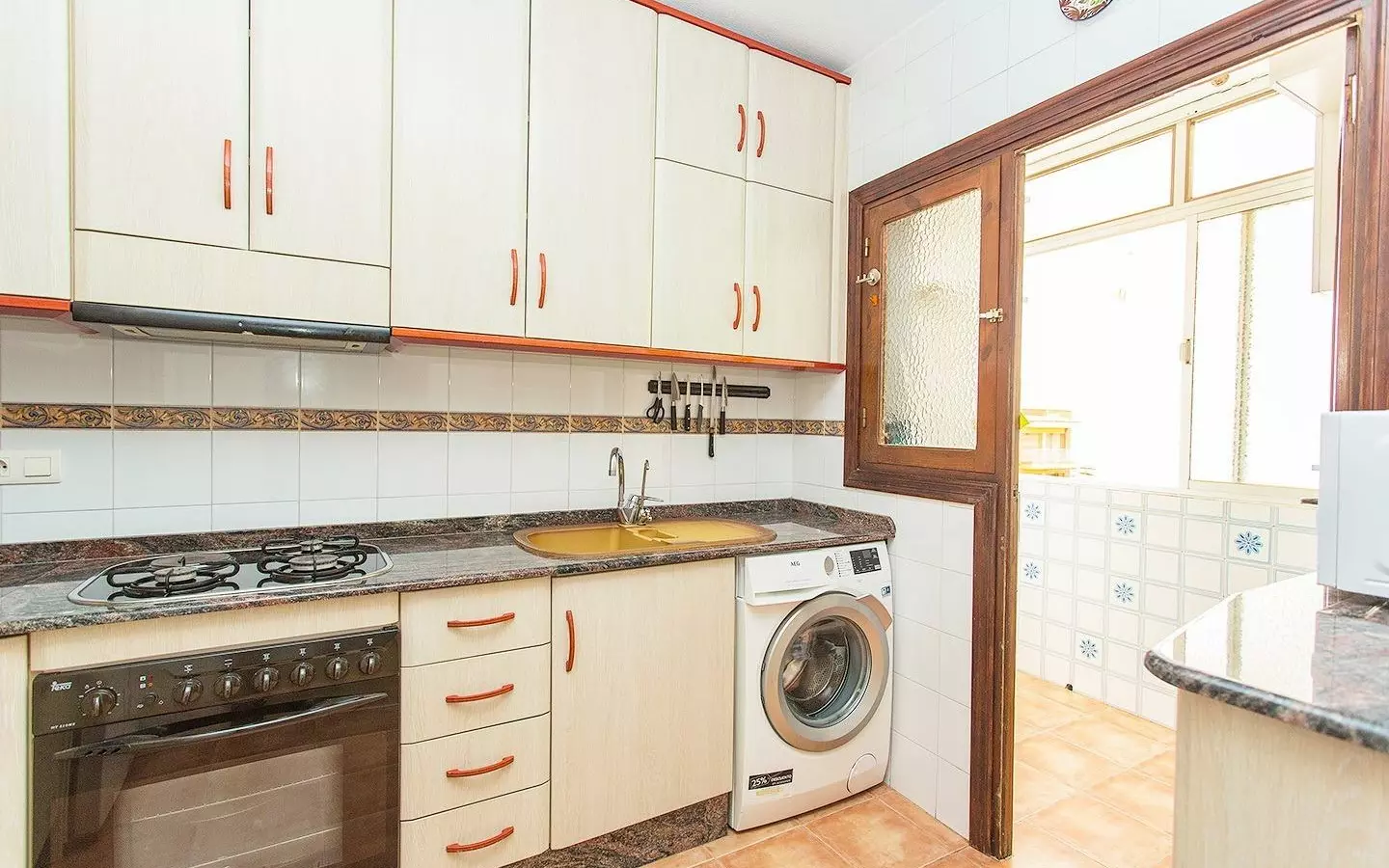 3-bedroom Apartment In Torrevieja, Spain (125 M²)