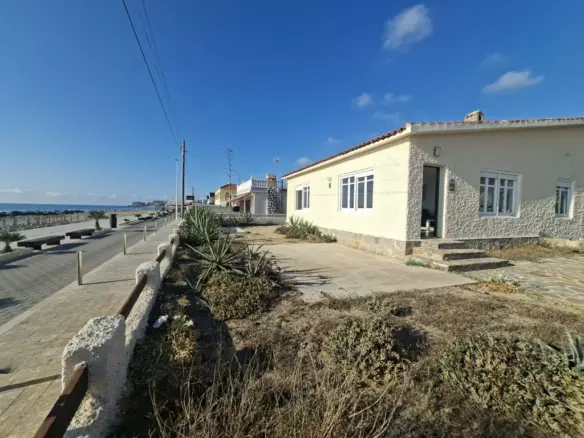 3-bedroom Townhouse In Torrevieja, Spain (113 M²)