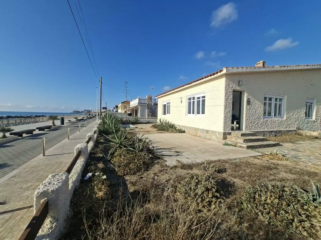 3-bedroom Townhouse In Torrevieja, Spain (113 M²)