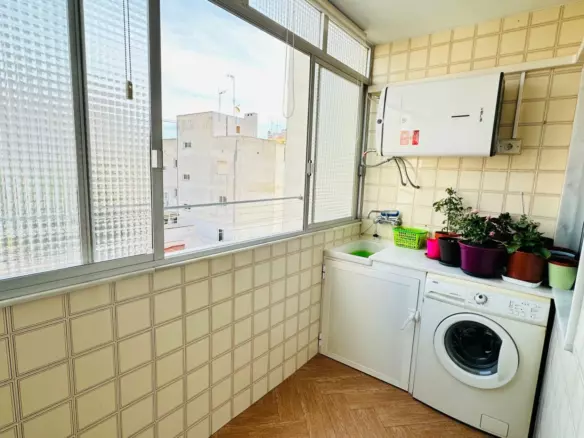 3-bedroom Apartment In Torrevieja, Spain (145 M²)