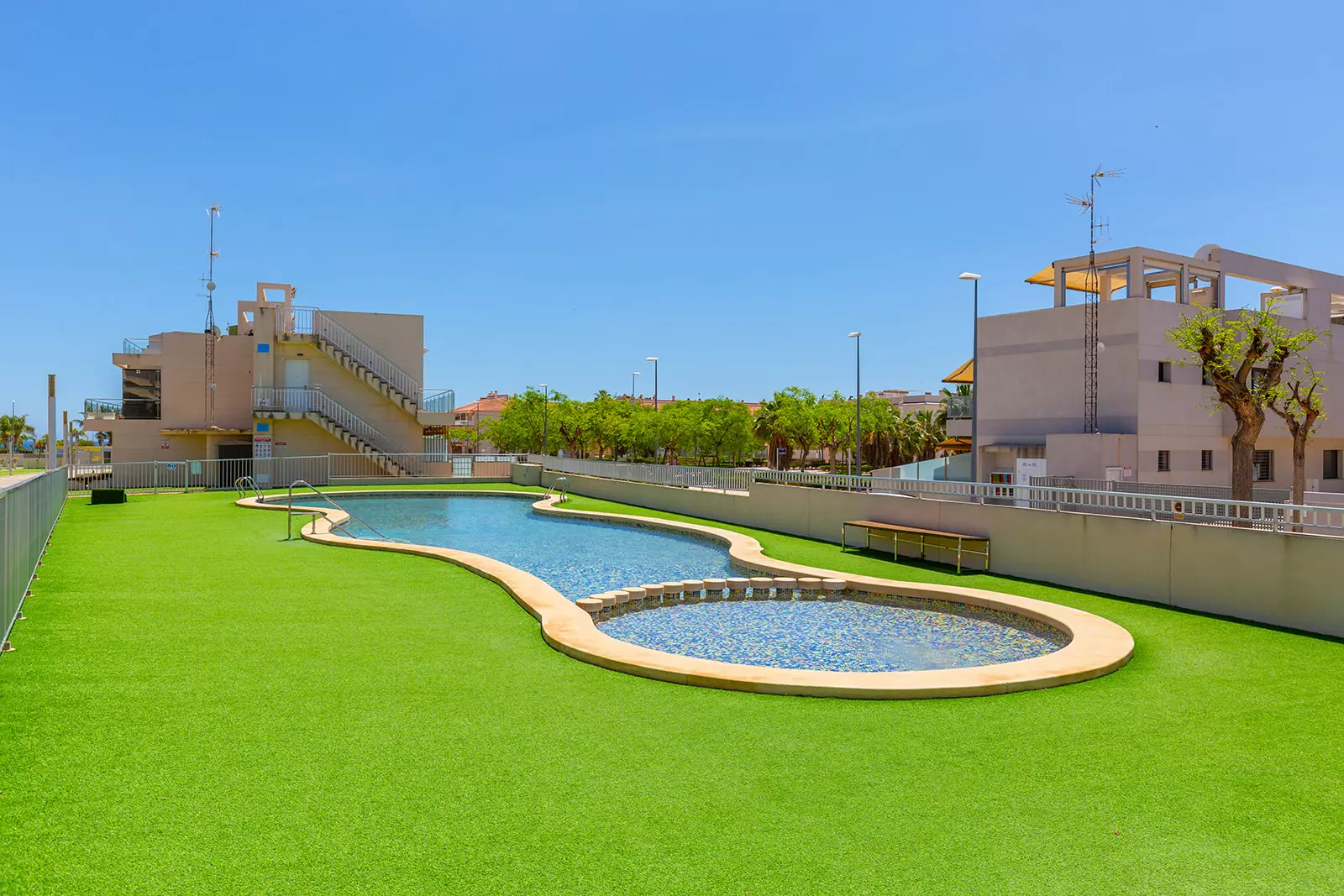 4-bedroom Apartment In Pilar De La Horadada, Spain (120 M²)