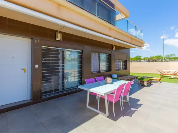 4-bedroom Apartment In Pilar De La Horadada, Spain (120 M²)