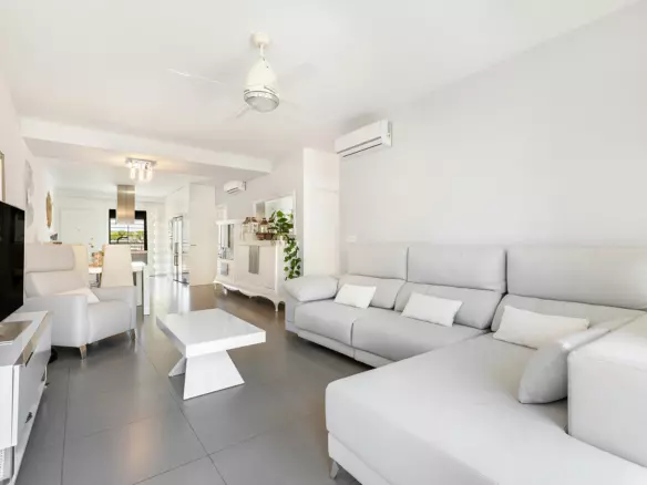 4-bedroom Apartment In Pilar De La Horadada, Spain (120 M²)