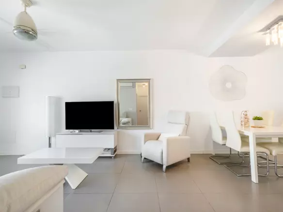 4-bedroom Apartment In Pilar De La Horadada, Spain (120 M²)
