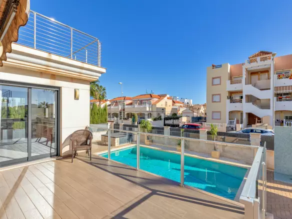 5-bedroom Villa In Orihuela Costa, Spain (296 M²)