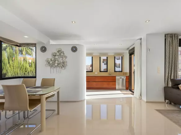 5-bedroom Villa In Orihuela Costa, Spain (296 M²)