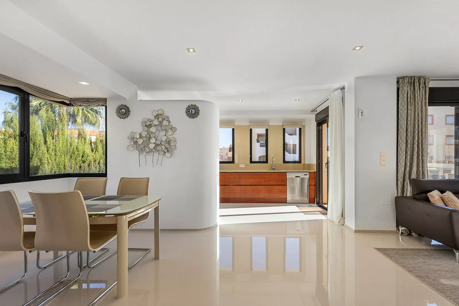 5-bedroom Villa In Orihuela Costa, Spain (296 M²)