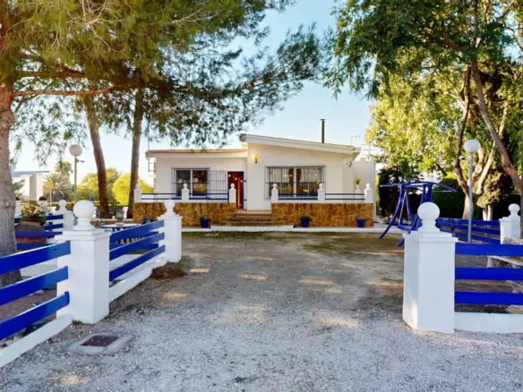 4-bedroom Villa In Orihuela, Spain (277 M²)