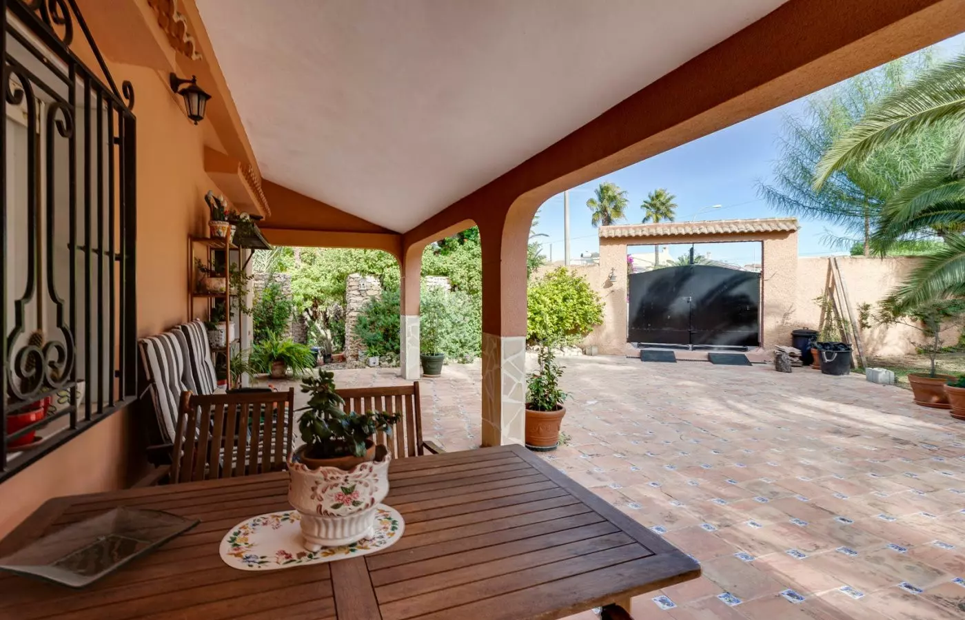 5-bedroom Villa In Torrevieja, Spain (568 M²)