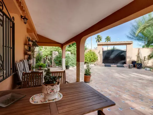 5-bedroom Villa In Torrevieja, Spain (568 M²)