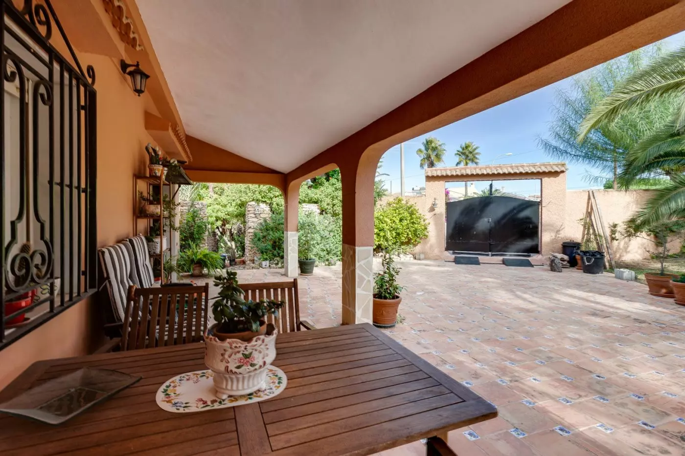 5-bedroom Villa In Torrevieja, Spain (568 M²)