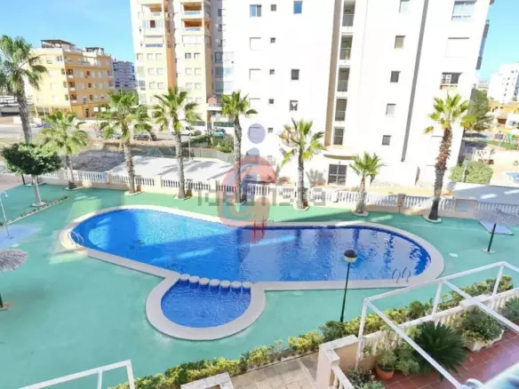 4-bedroom Apartment In Guardamar Del Segura, Spain (150 M²)