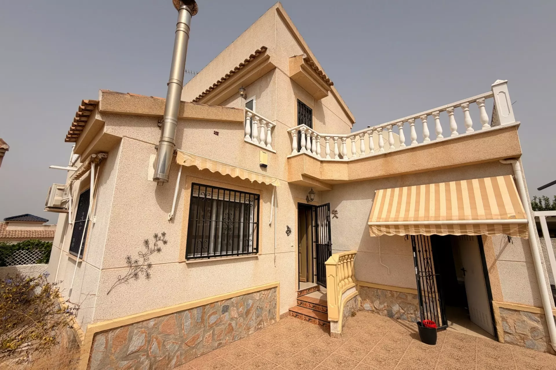 537022_xl-ff8cb8 3-bedroom Property In Benijofar, Spain (89 M²)