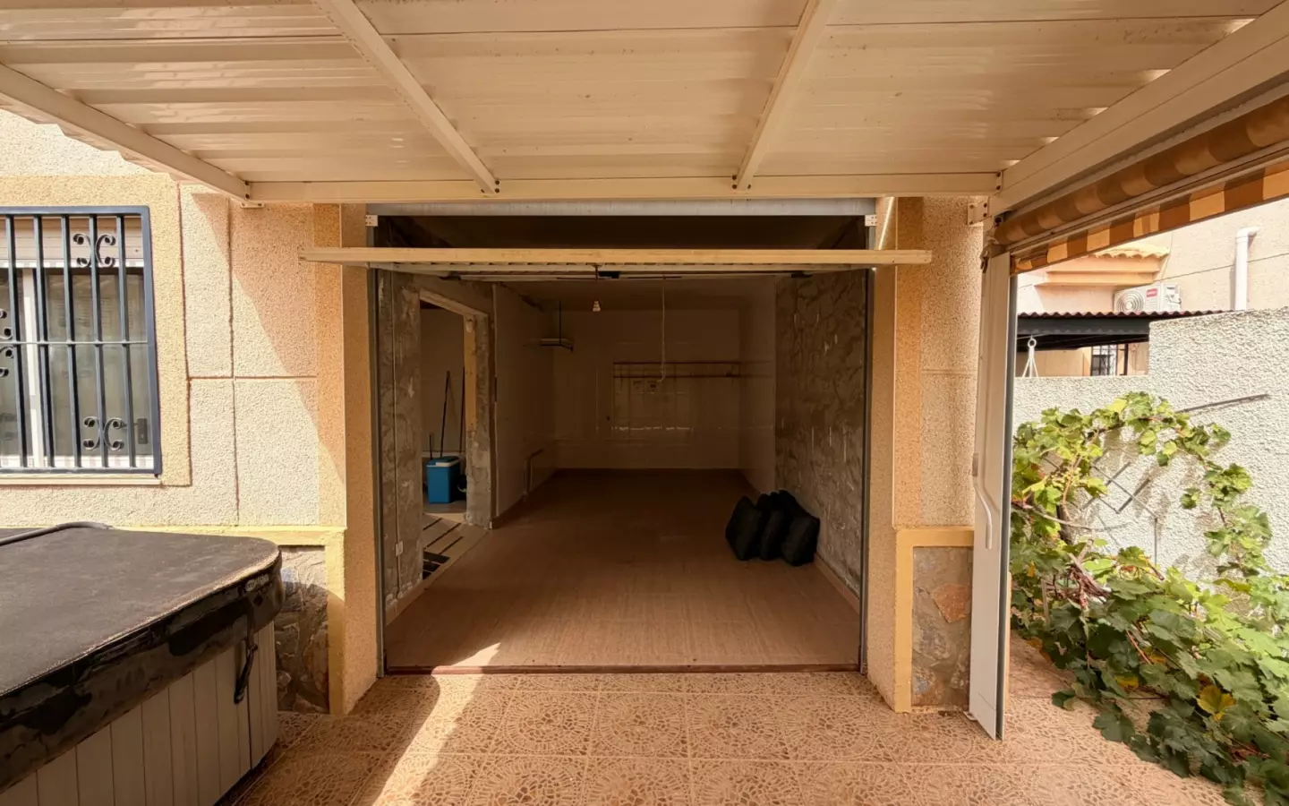 3-bedroom Property In Benijofar, Spain (89 M²)