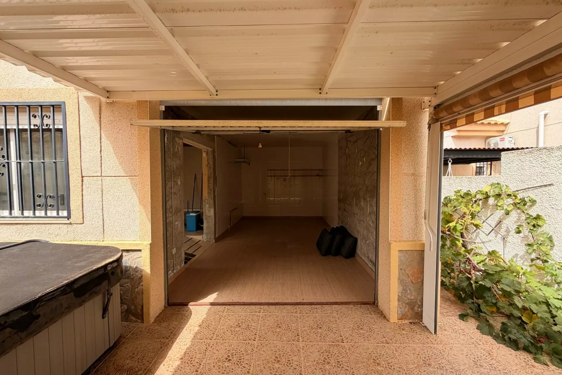 537030_xl-cea4ea 3-bedroom Property In Benijofar, Spain (89 M²)