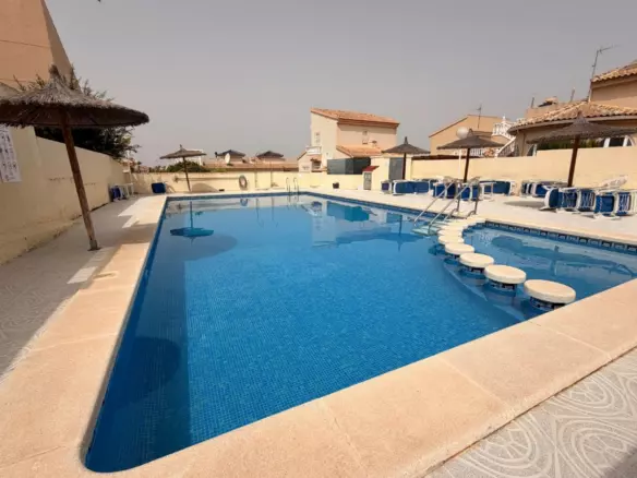3-bedroom Property In Benijofar, Spain (89 M²)