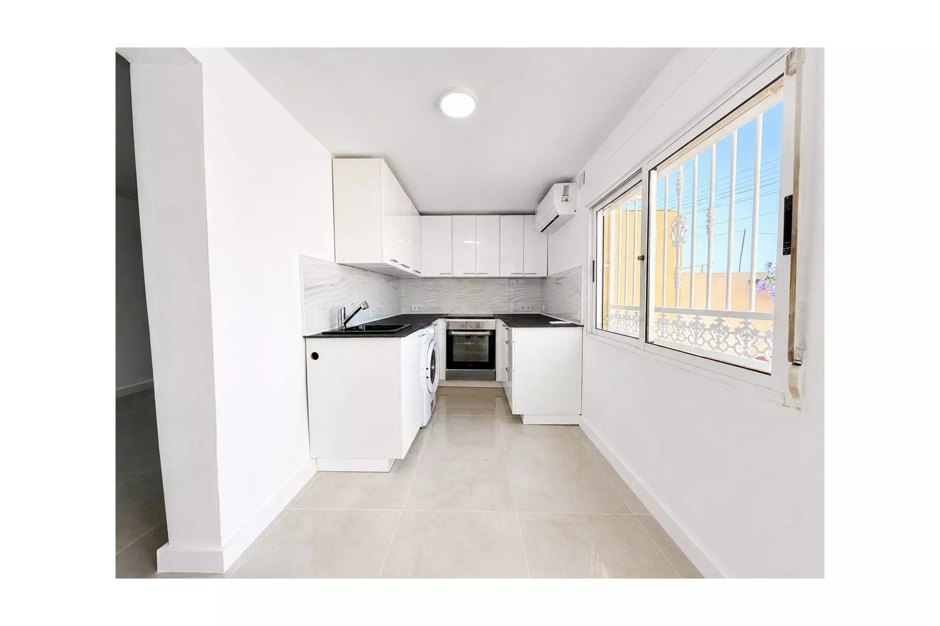 539540_xl-ccd597 2-bedroom Bungalow In Torrevieja, Spain (70 M²)