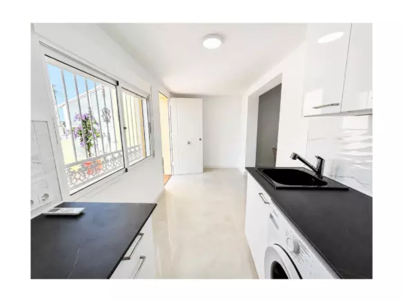 2-bedroom Bungalow In Torrevieja, Spain (70 M²)
