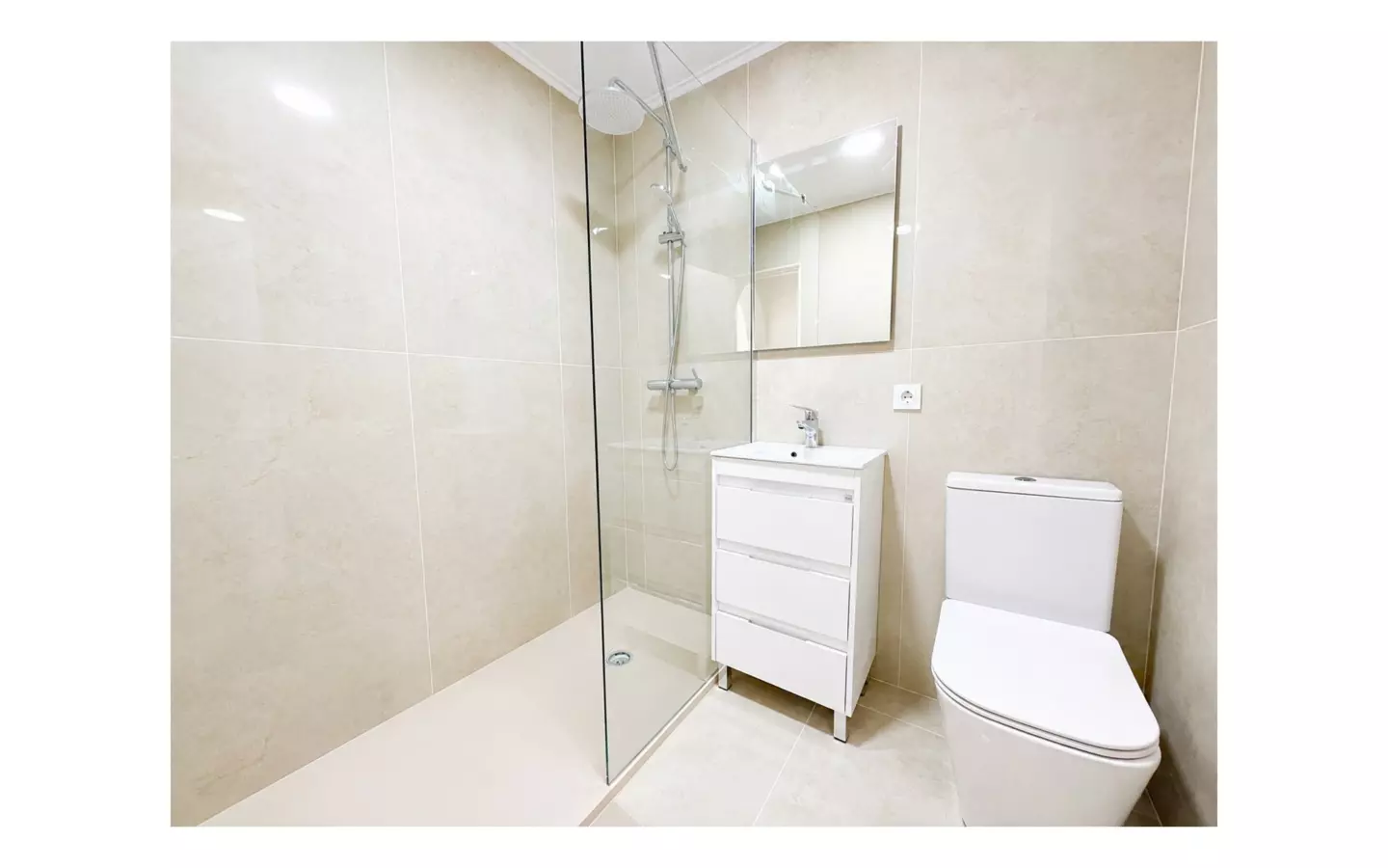 2-bedroom Bungalow In Torrevieja, Spain (70 M²)