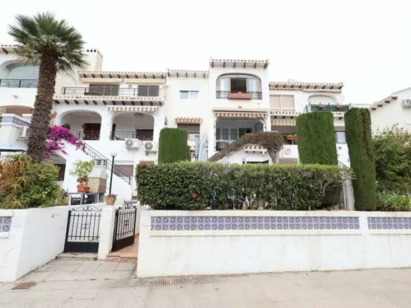 4-bedroom Duplex In Cabo Roig, Spain (100 M²)
