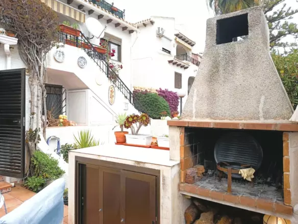 4-bedroom Duplex In Cabo Roig, Spain (100 M²)