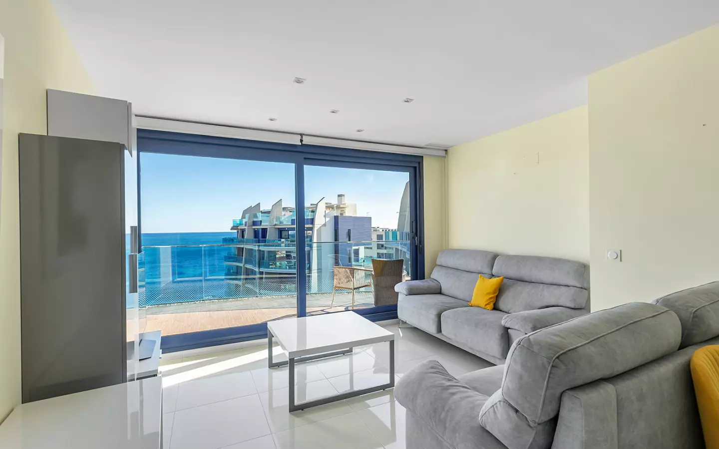 2-bedroom Penthouse In Torrevieja, Spain (175 M²)