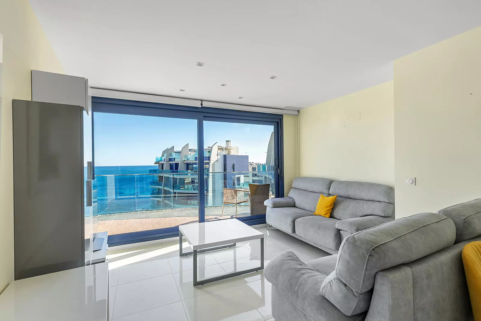 2-bedroom Penthouse In Torrevieja, Spain (175 M²)