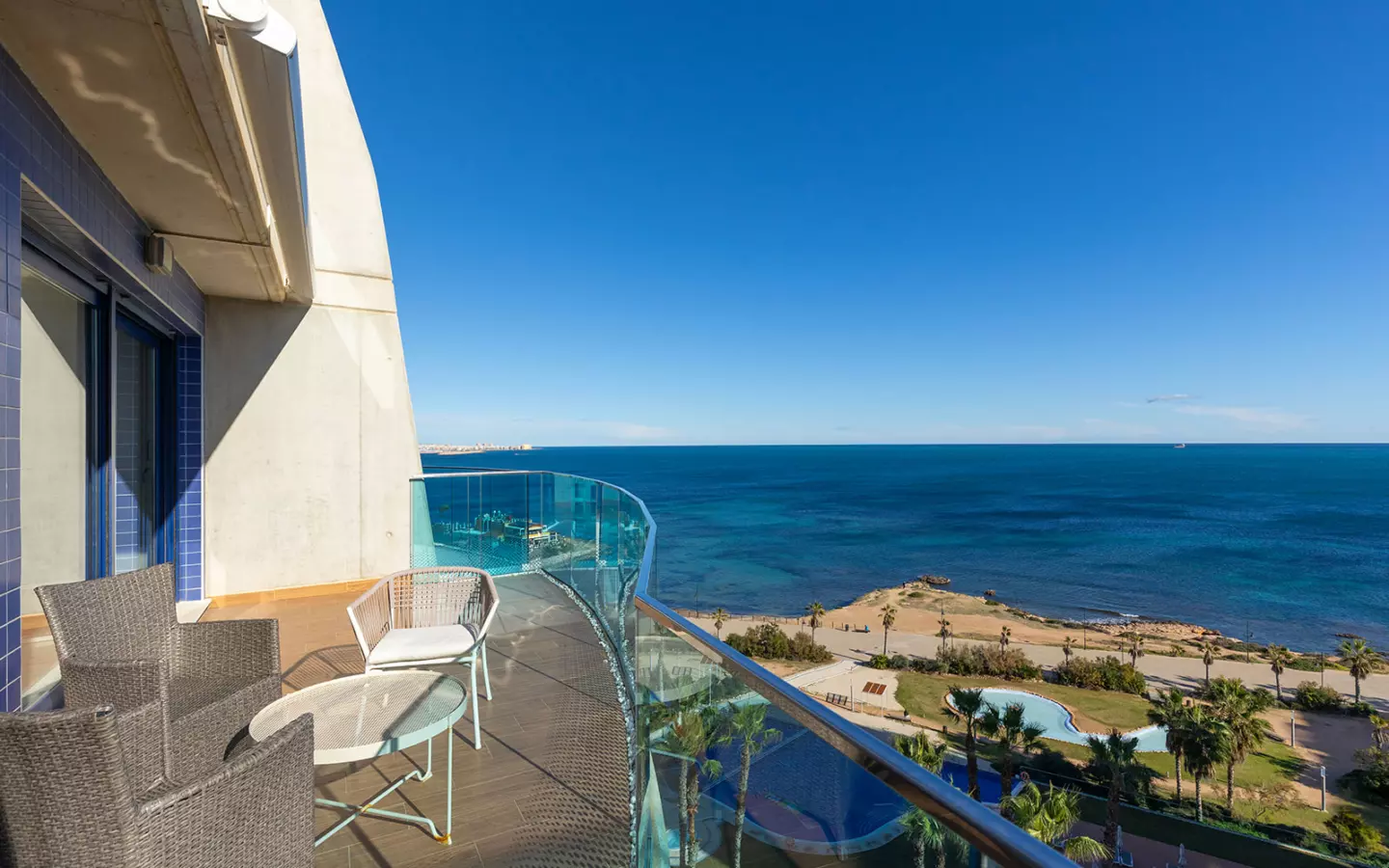 2-bedroom Penthouse In Torrevieja, Spain (175 M²)