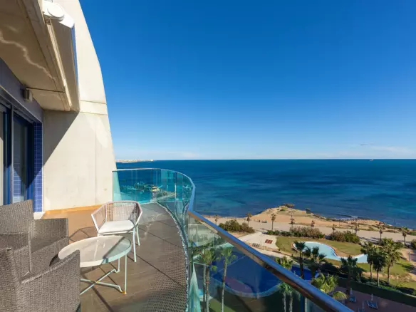 2-bedroom Penthouse In Torrevieja, Spain (175 M²)
