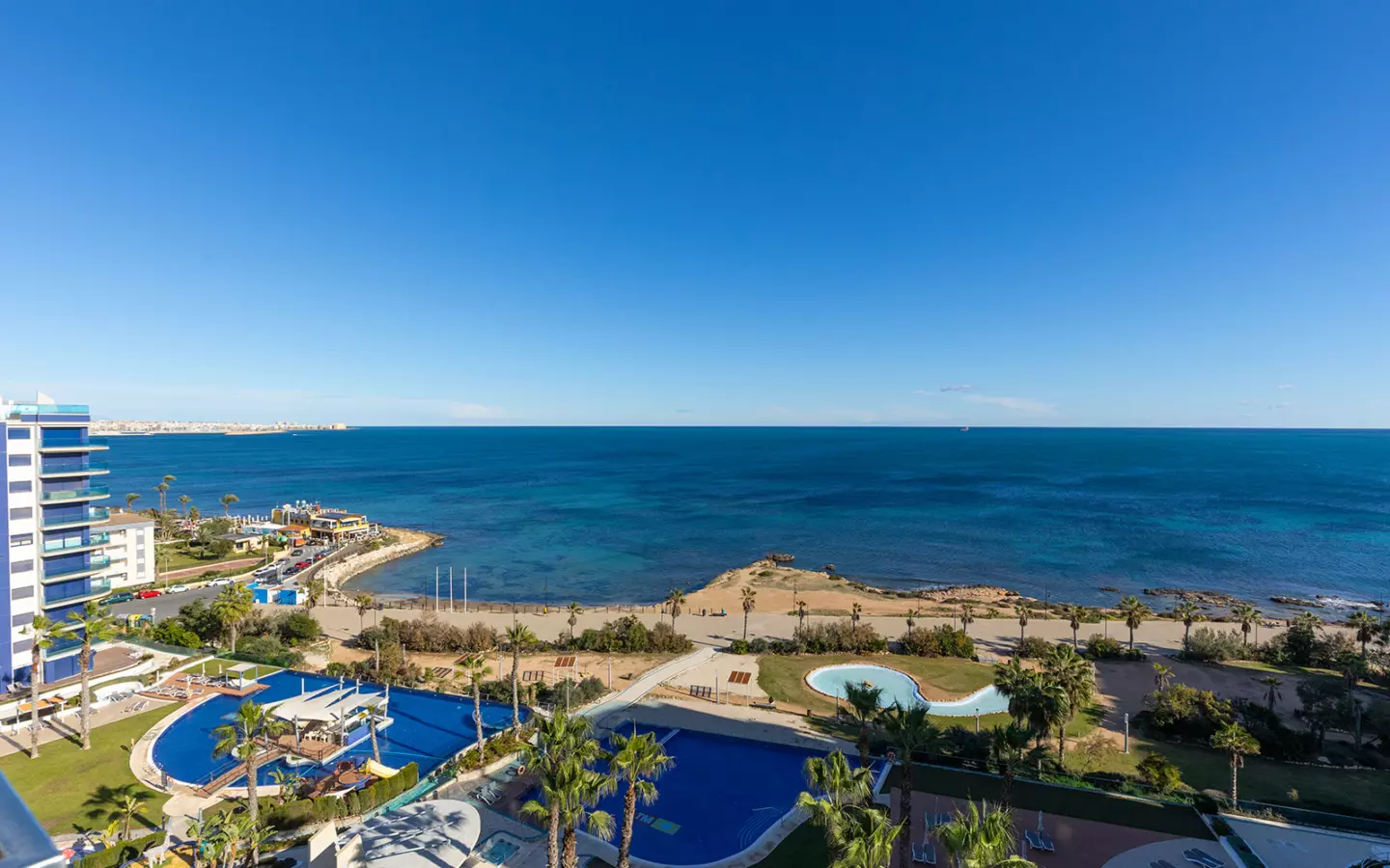 2-bedroom Penthouse In Torrevieja, Spain (175 M²)