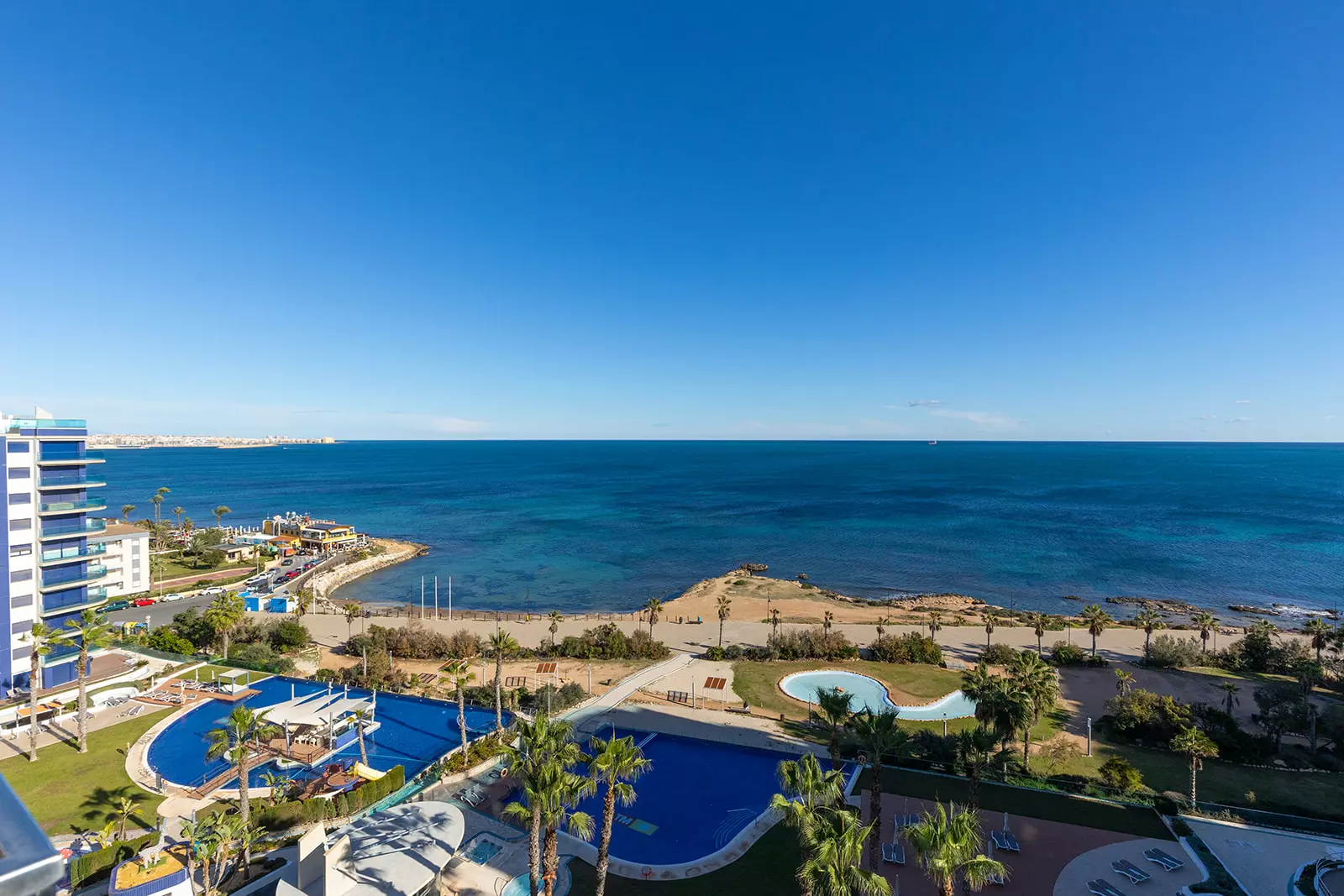 2-bedroom Penthouse In Torrevieja, Spain (175 M²)