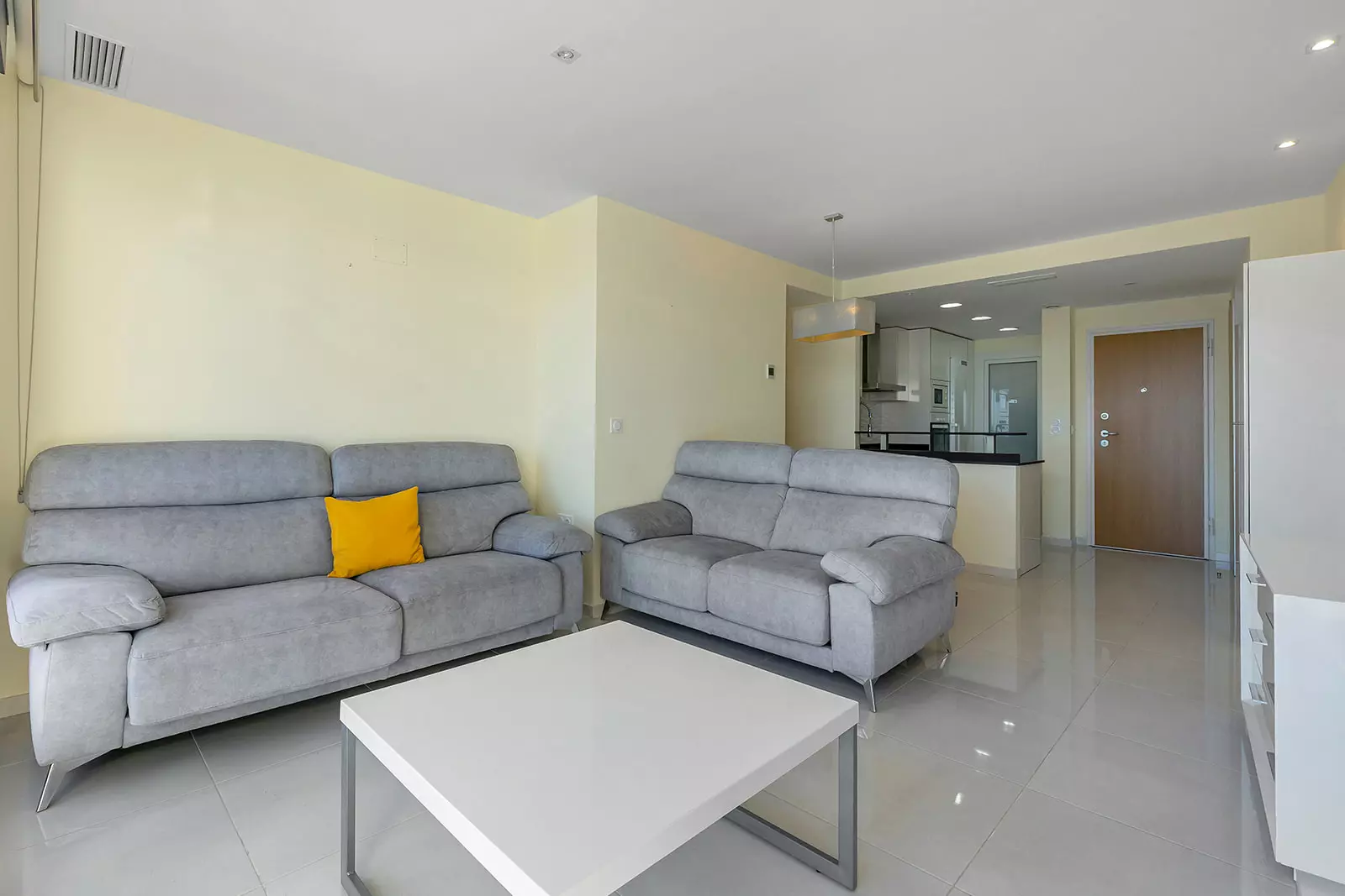 2-bedroom Penthouse In Torrevieja, Spain (175 M²)