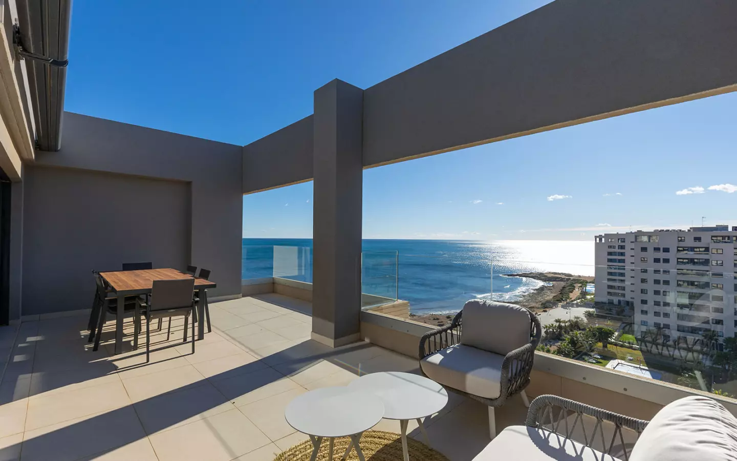 3-bedroom Penthouse In Torrevieja, Spain (139 M²)