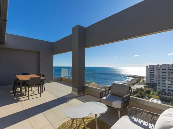 3-bedroom Penthouse In Torrevieja, Spain (139 M²)