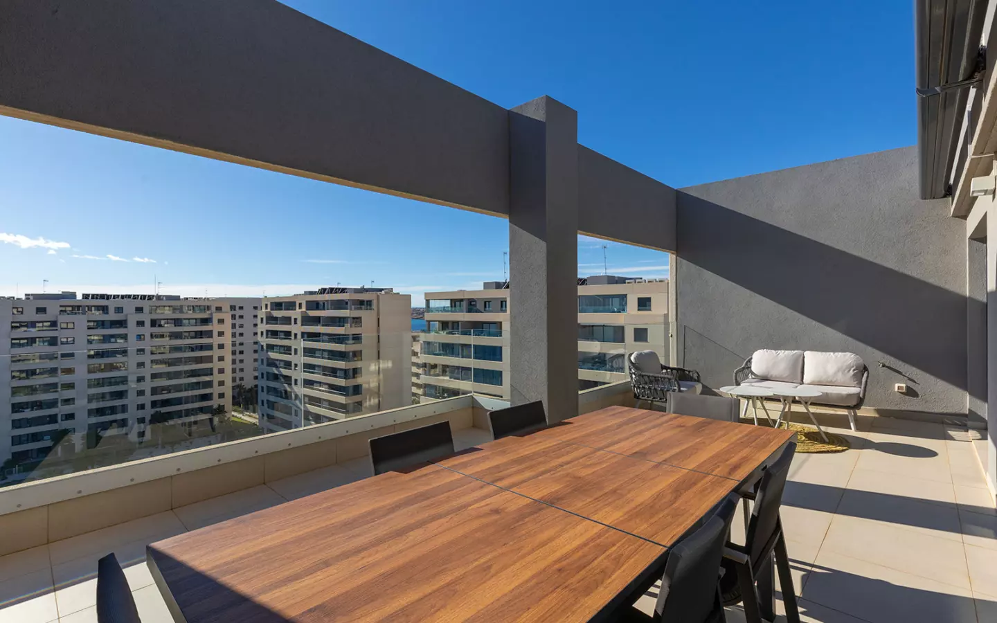 3-bedroom Penthouse In Torrevieja, Spain (139 M²)