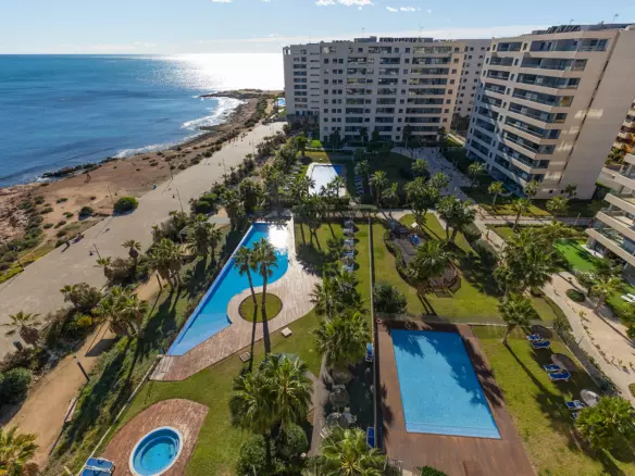 3-bedroom Penthouse In Torrevieja, Spain (139 M²)