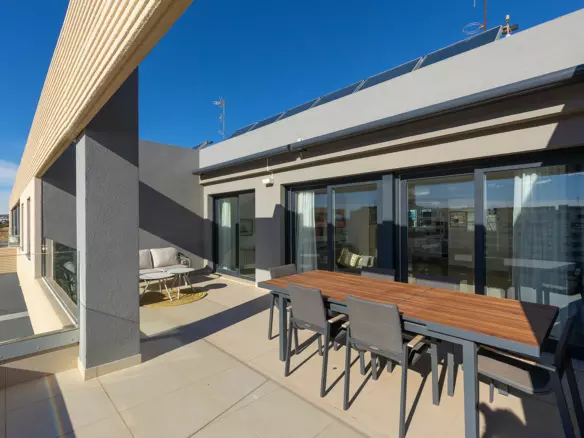 3-bedroom Penthouse In Torrevieja, Spain (139 M²)
