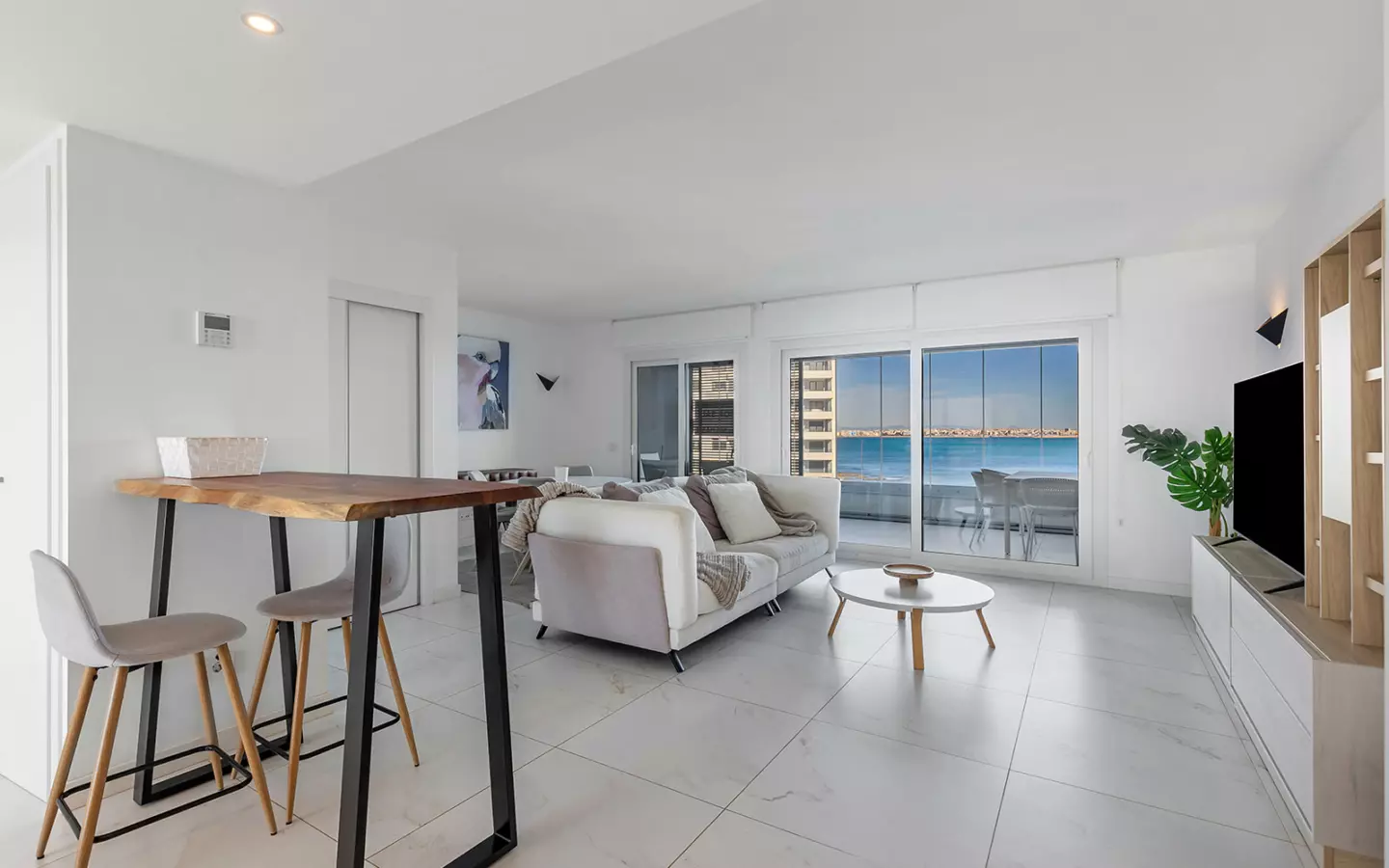 2-bedroom Apartment In Torrevieja, Spain (122 M²)