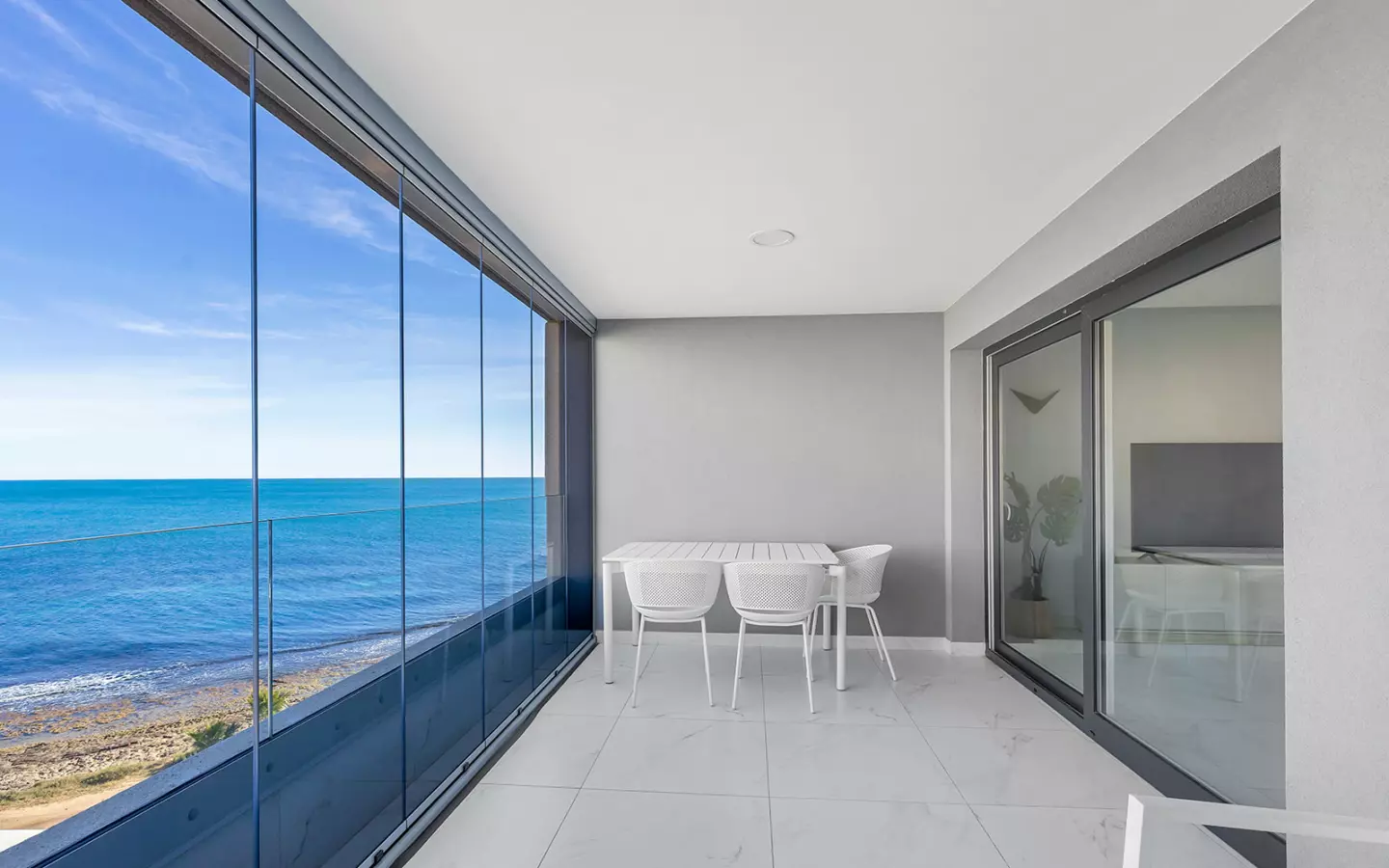 2-bedroom Apartment In Torrevieja, Spain (122 M²)