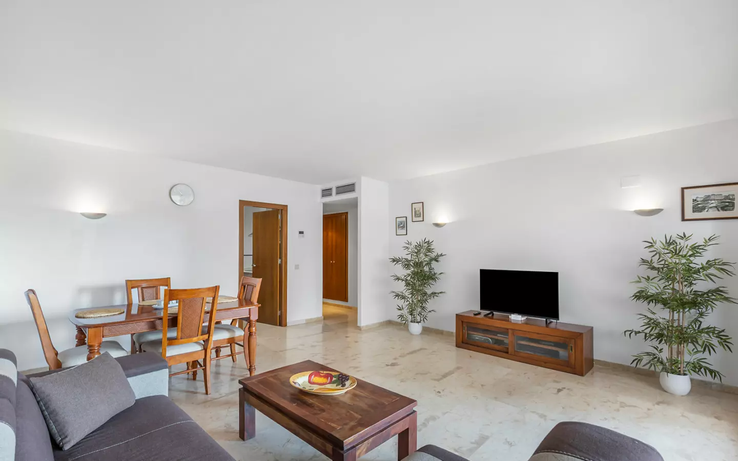 2-bedroom Apartment In Torrevieja, Spain (84 M²)
