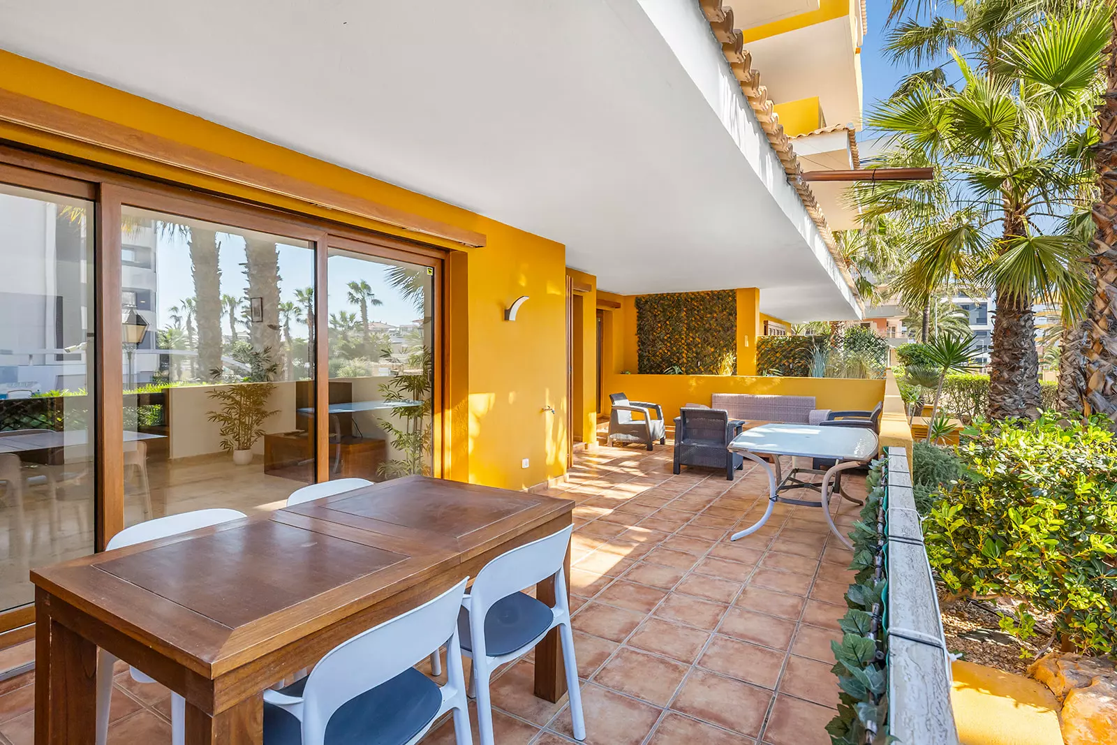 2-bedroom Apartment In Torrevieja, Spain (84 M²)