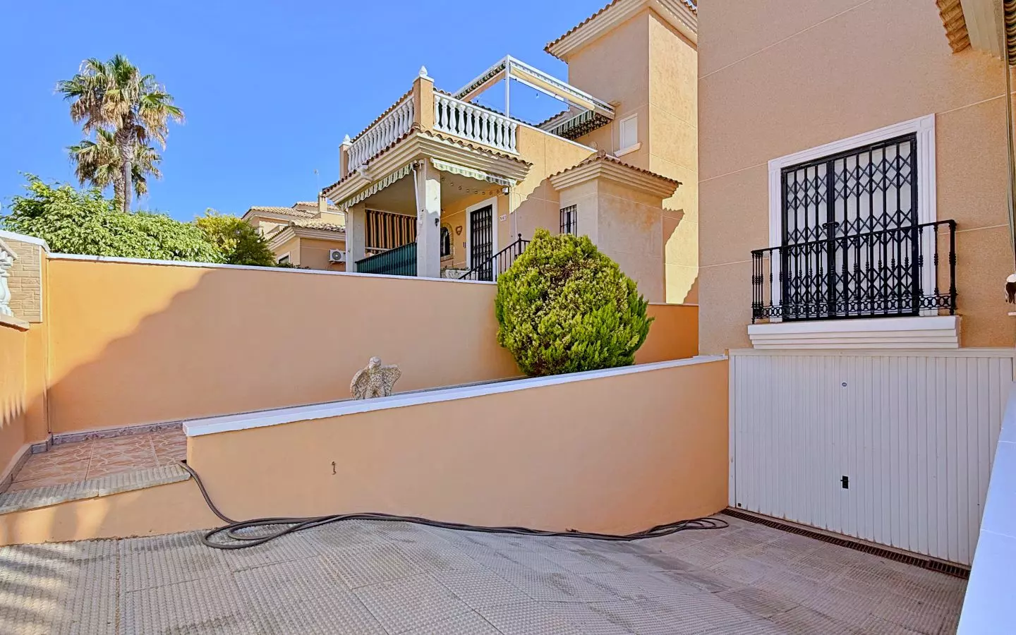 4-bedroom Villa In Orihuela, Spain (198 M²)