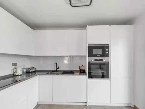 6-bedroom Villa In Torrevieja, Spain (257 M²)