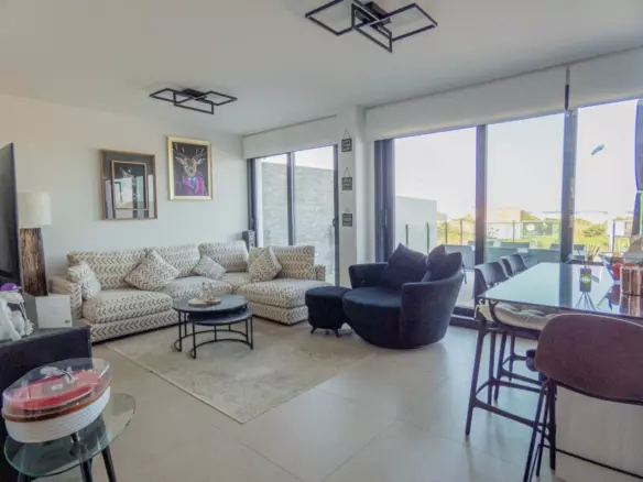 3-bedroom Apartment In Guardamar Del Segura, Spain (116 M²)