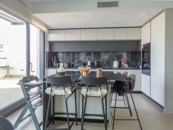 3-bedroom Apartment In Guardamar Del Segura, Spain (116 M²)