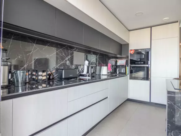 3-bedroom Apartment In Guardamar Del Segura, Spain (116 M²)