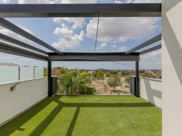3-bedroom Villa In Benijofar, Spain (144 M²)