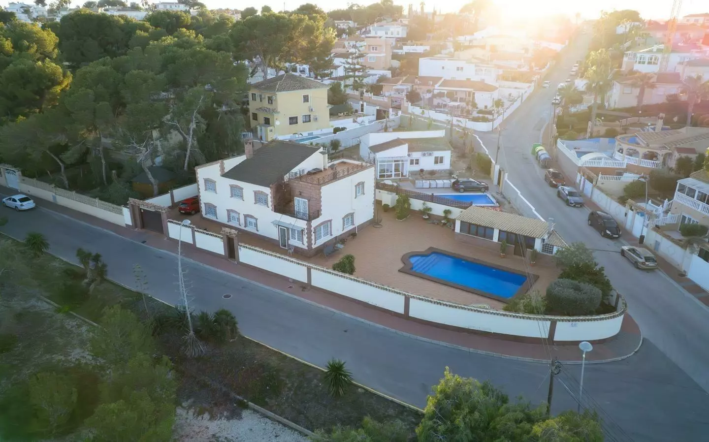 7-bedroom Villa In Torrevieja, Spain (312 M²)