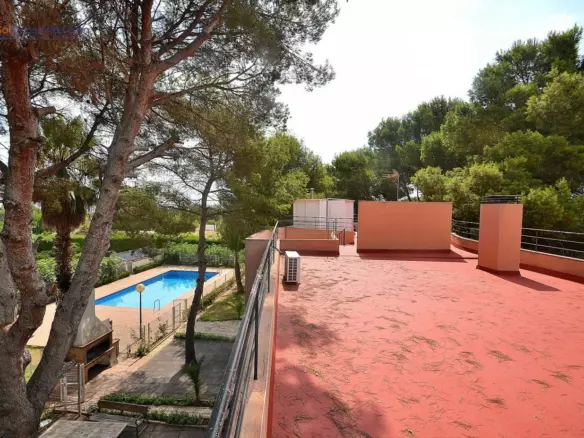 6-bedroom Villa In Torrevieja, Spain (671 M²)